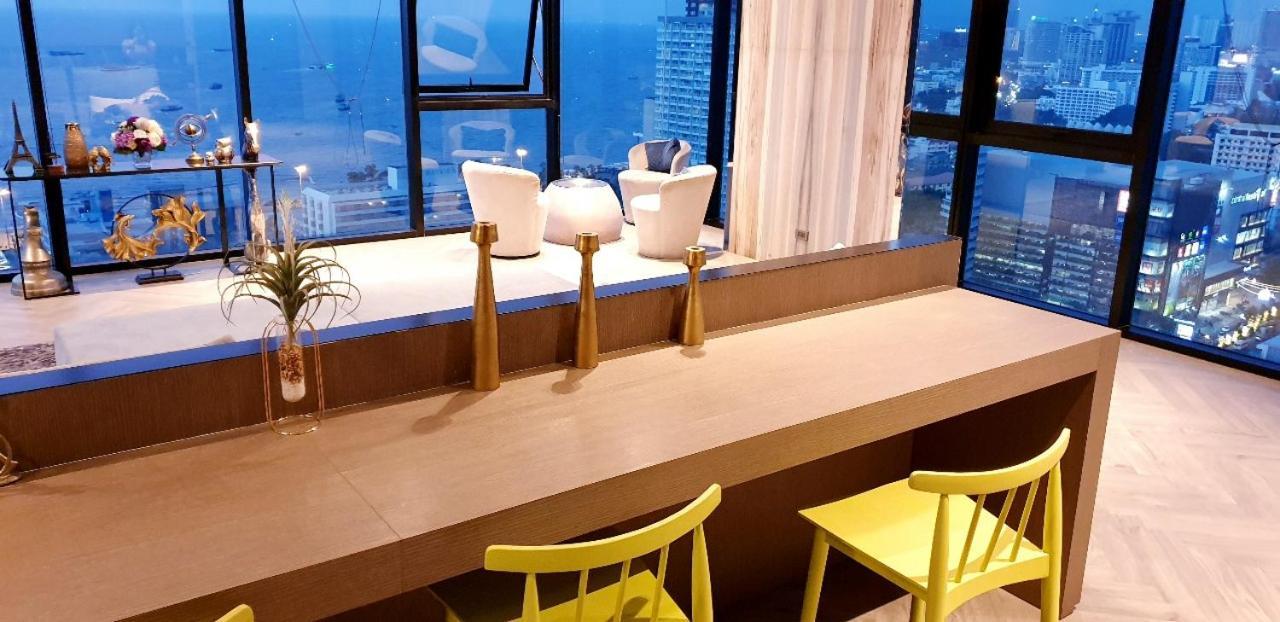 The Base Central Pattaya Quiet King-Bed With Infinity Pool & Free Netflix! Bagian luar foto